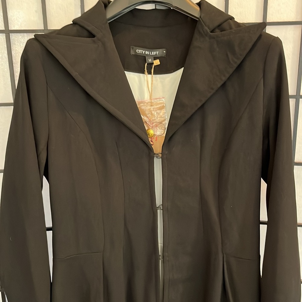 CITY IN LEFT NWT size medium lined high low light weight coat jacket goth black